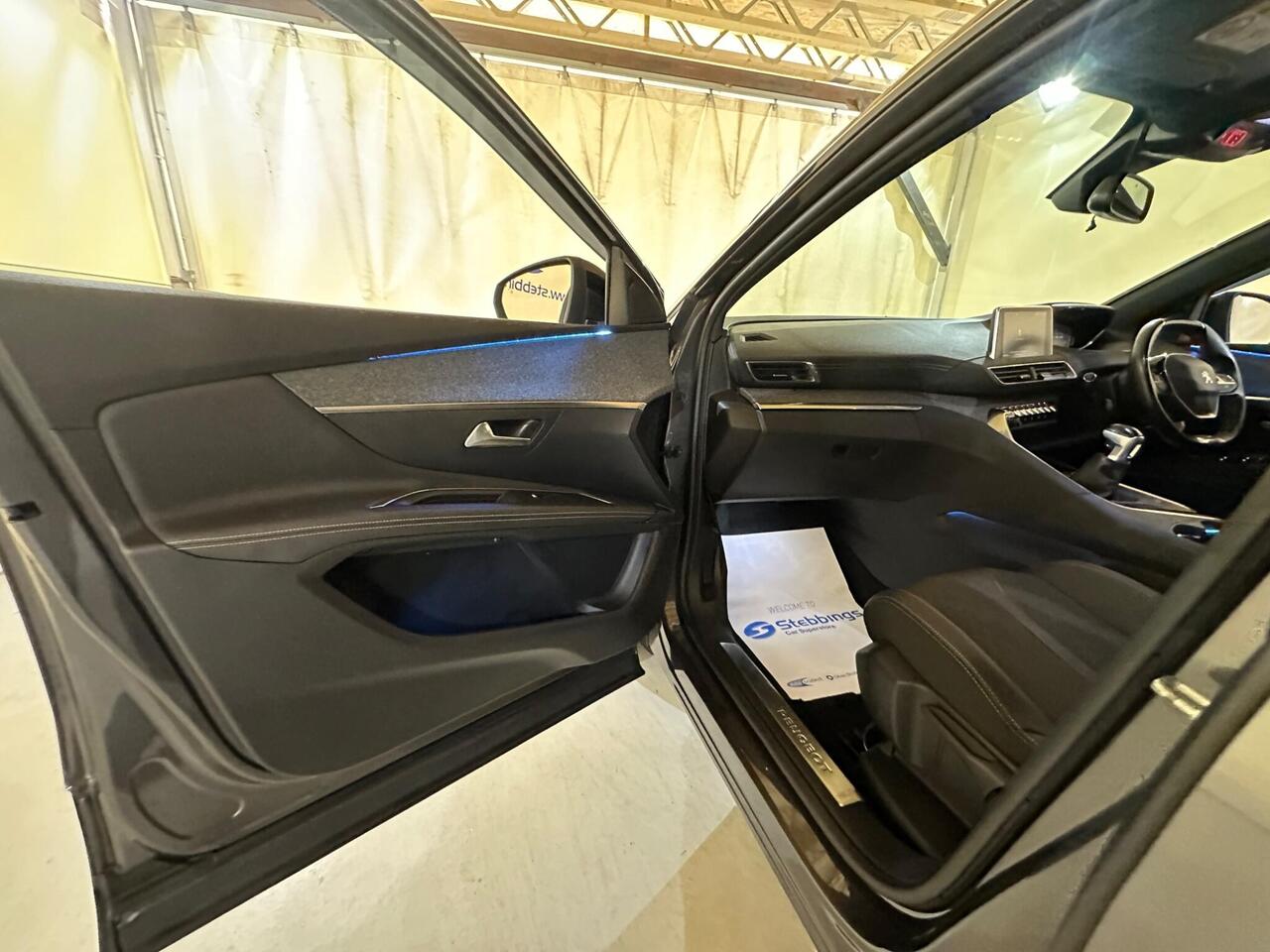Peugeot 3008 AV17NKP