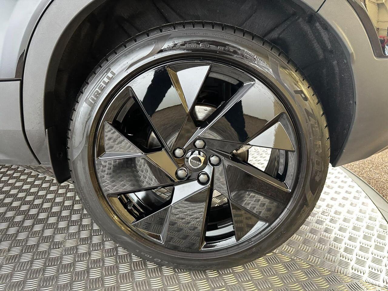 Volvo XC40 FL25SYC