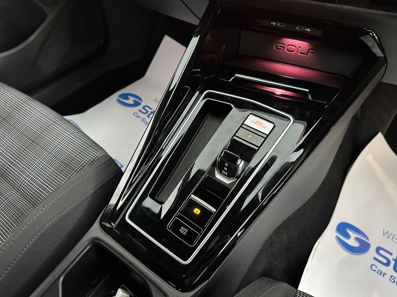 Volkswagen Golf MT72YYX