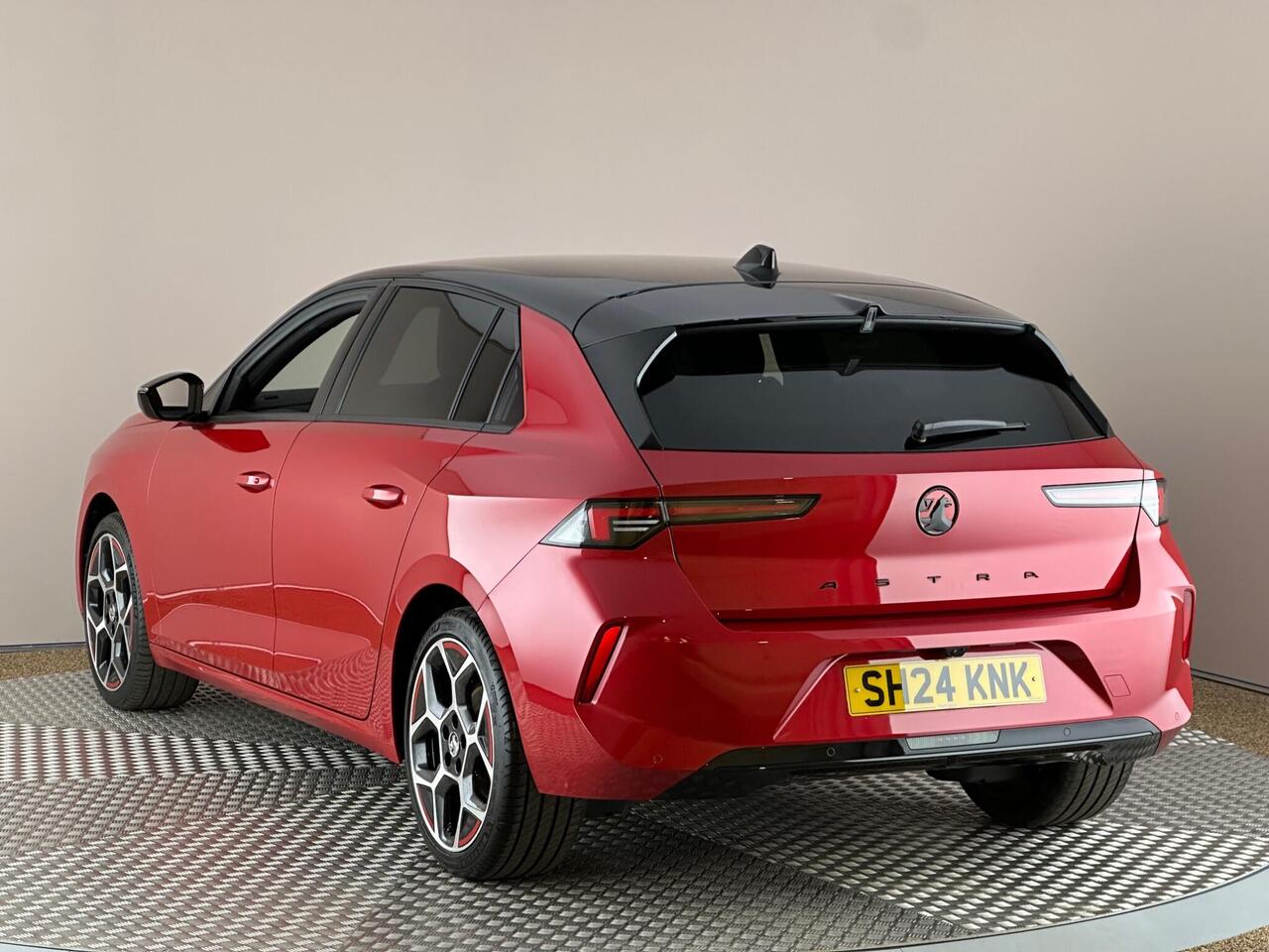 Vauxhall Astra SH24KNK