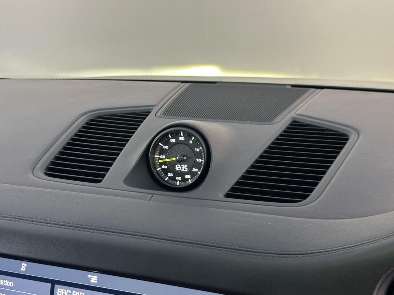 Porsche Cayenne SW69BKY