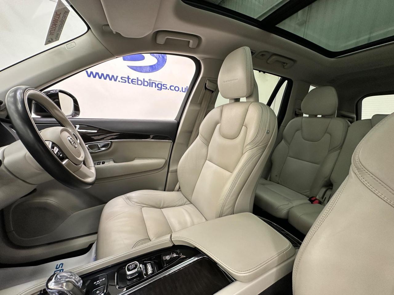Volvo XC90 YT67WMO