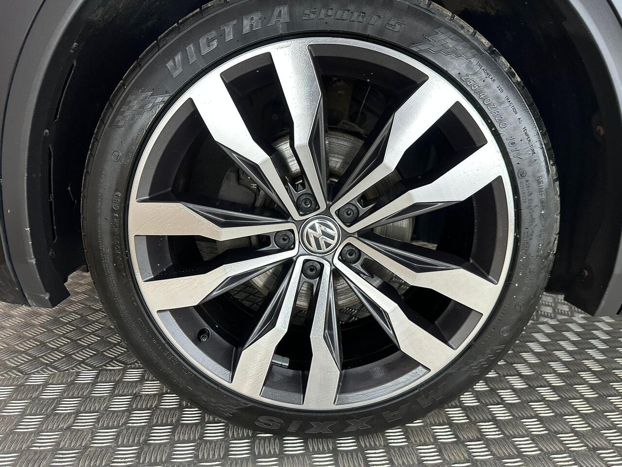 Volkswagen Tiguan HK68BFF