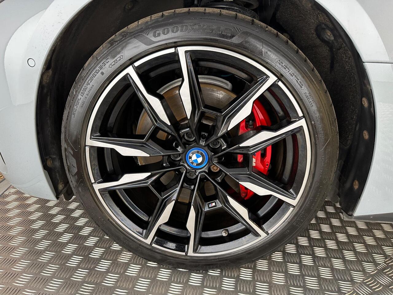 BMW i4 BK72VNR