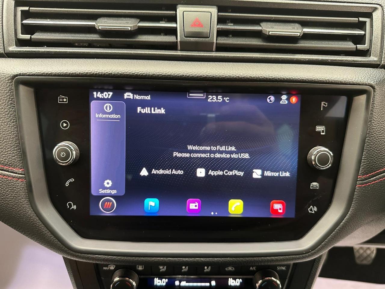 SEAT Arona DG70CZC