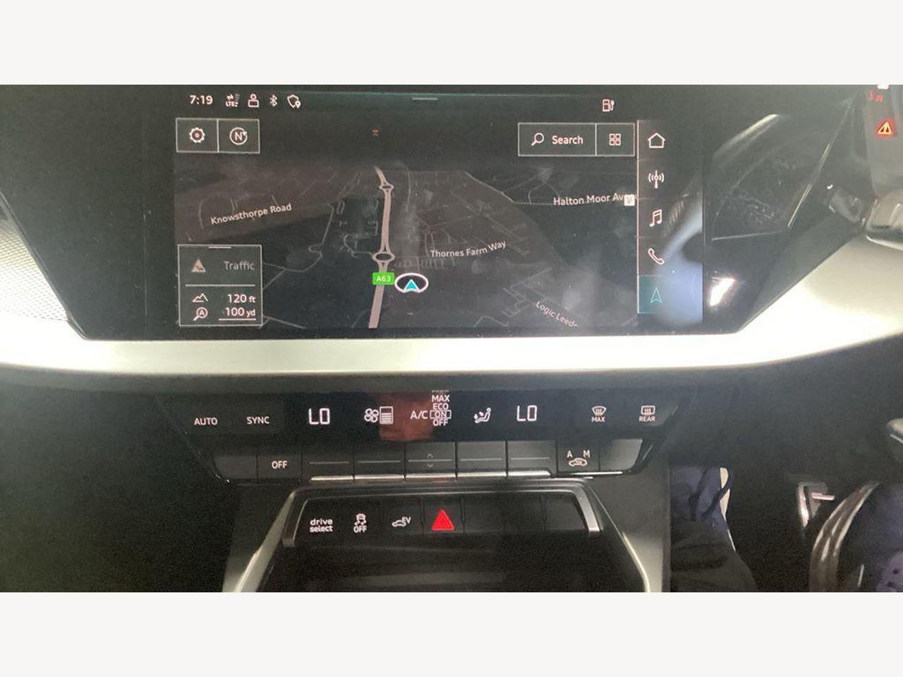 Audi A3 YE22GNN