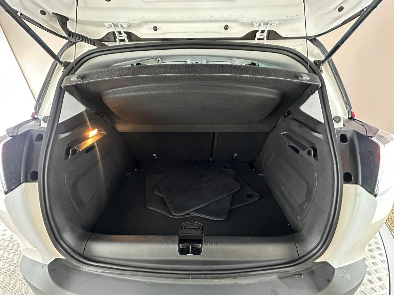 Vauxhall Crossland SA72XUU