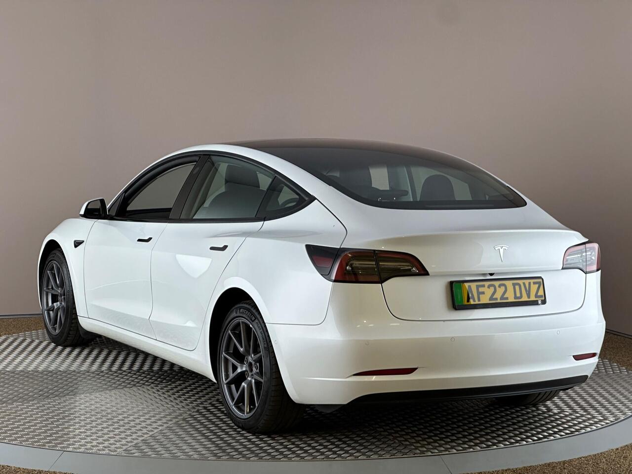 Tesla Model 3 AF22DVZ