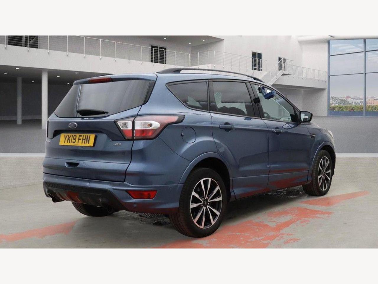 Ford Kuga YK19FHN