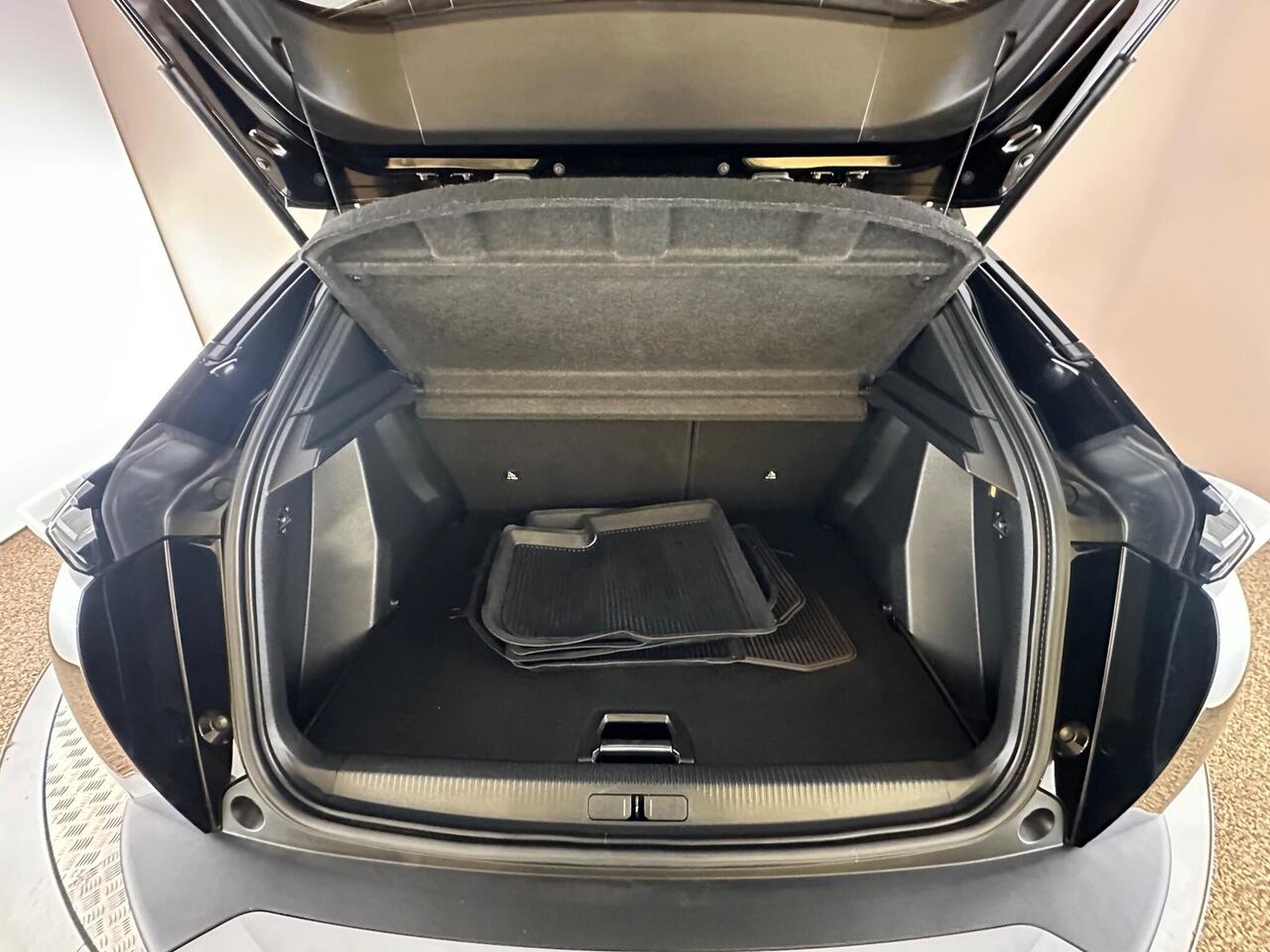 Peugeot 2008 KR73UKK