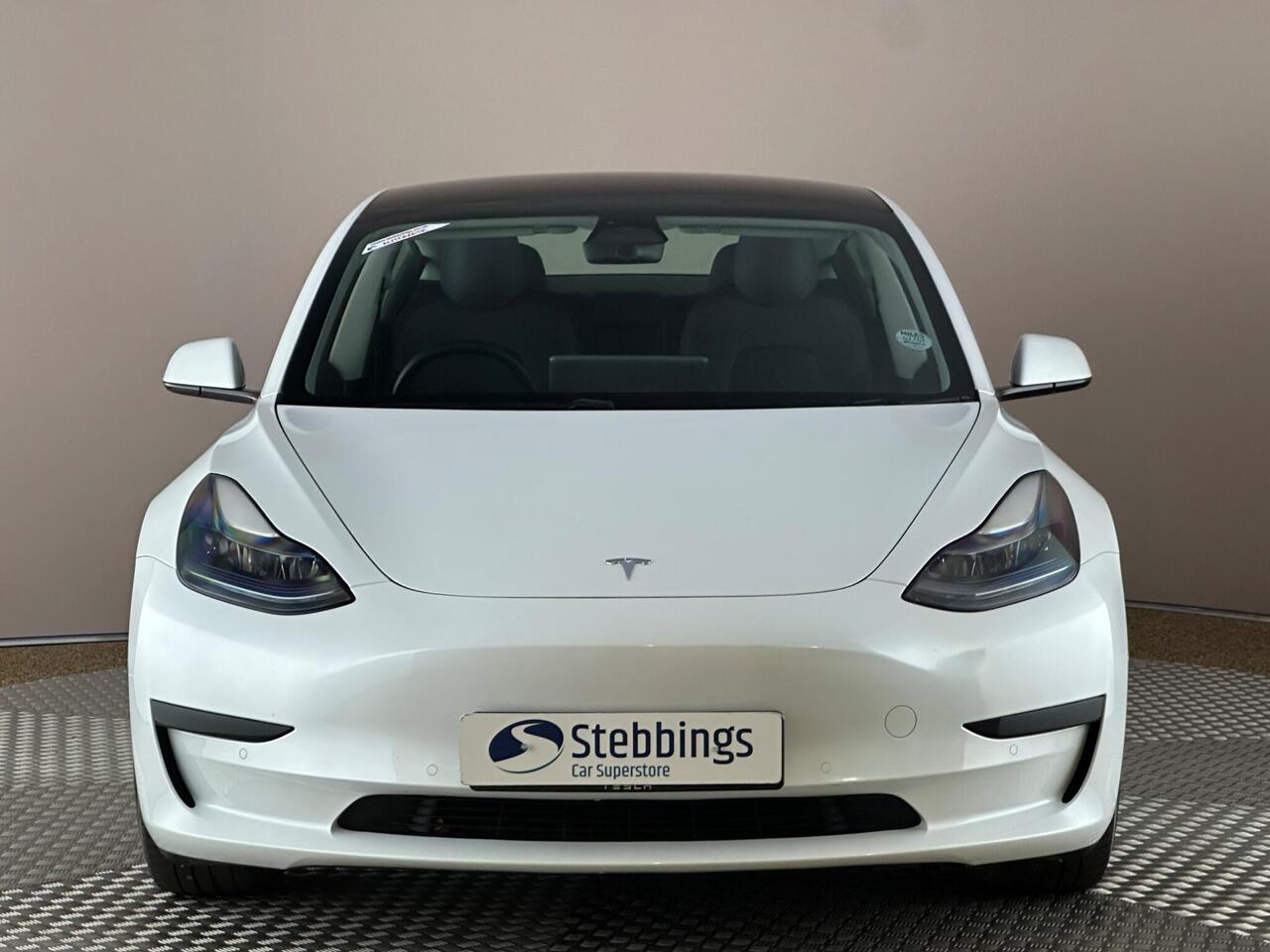 Tesla Model 3 AF72UVC
