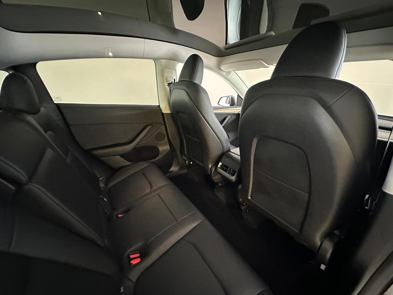 Tesla Model Y NL23XBN