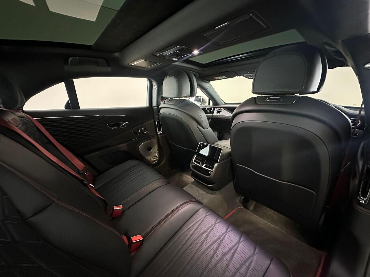 Bentley Flying Spur SN71VZD