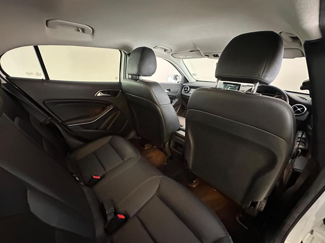 Mercedes-Benz GLA YG68UZR
