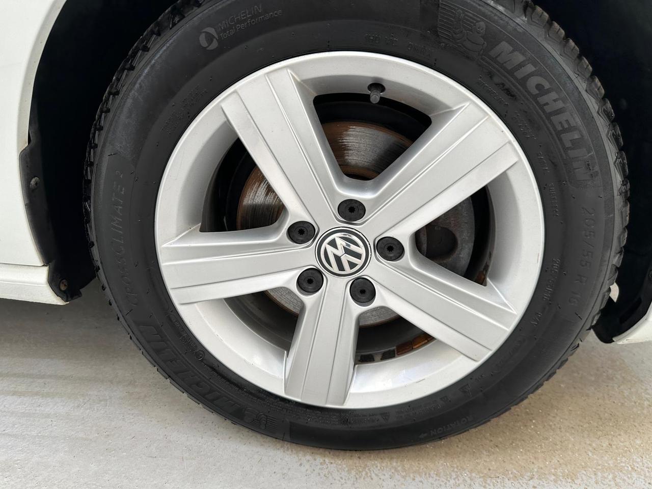 Volkswagen Golf DH66WPE