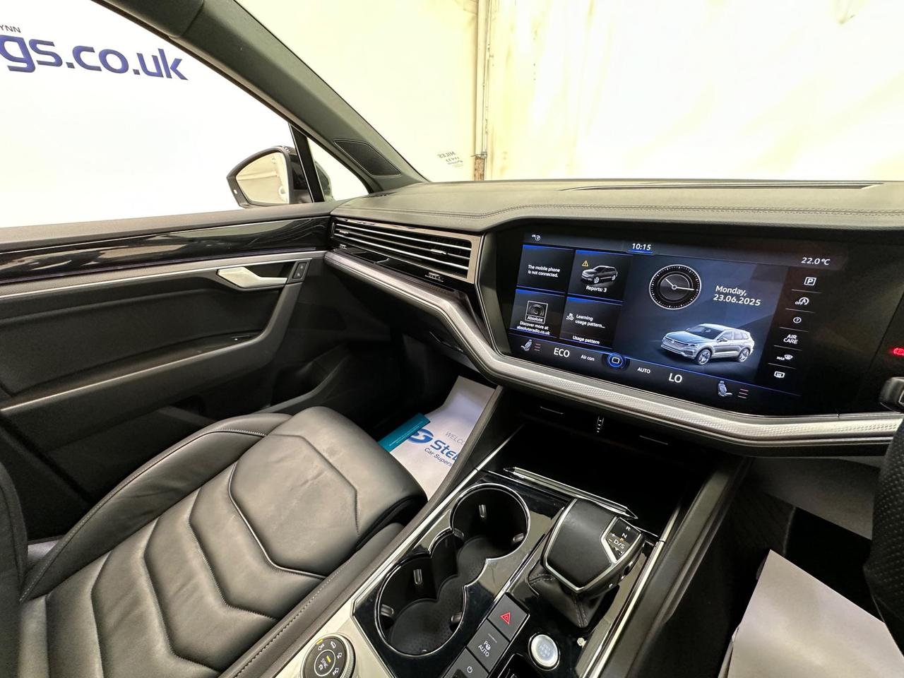 Volkswagen Touareg VK21UHB
