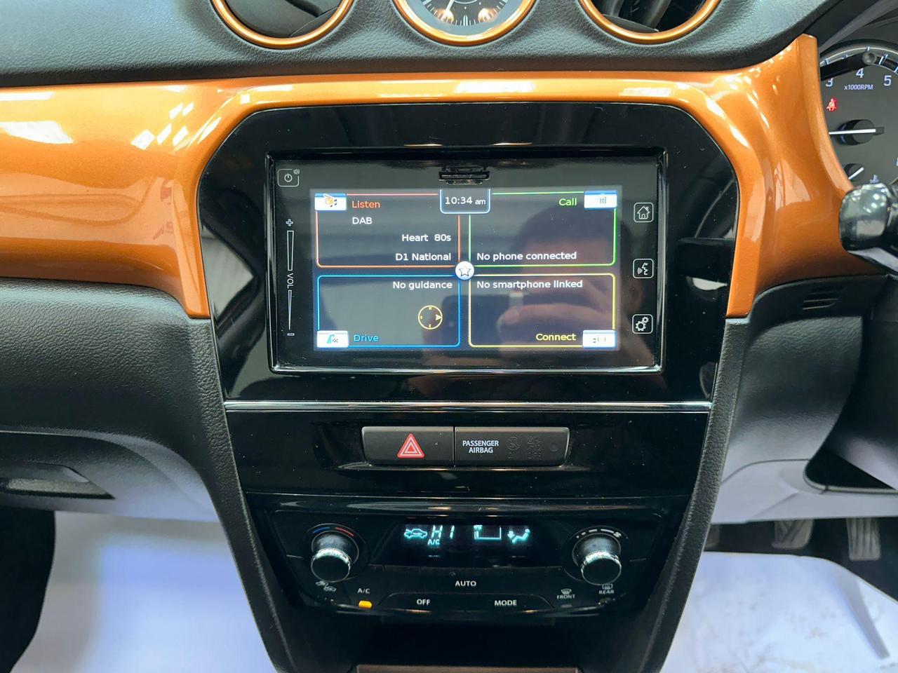 Suzuki Vitara YH16WND