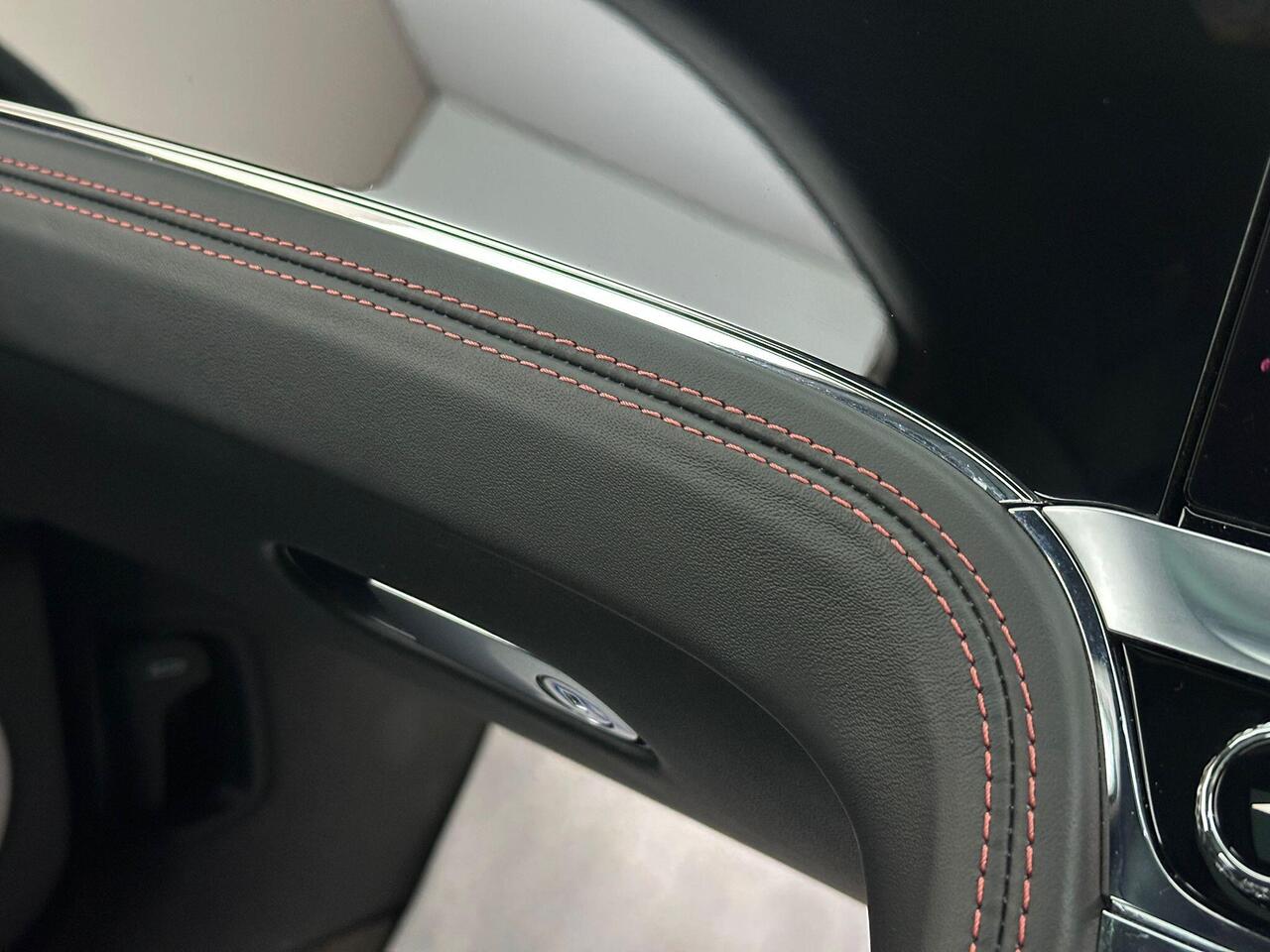 Bentley Flying Spur SN71VZD