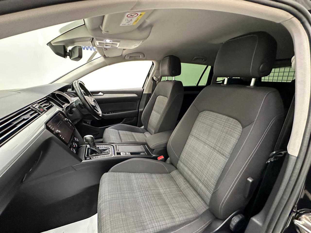 Volkswagen Passat VN69VMY