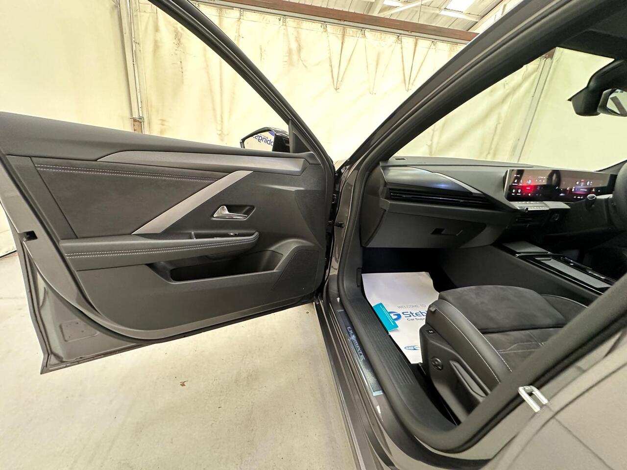 Vauxhall Astra CK24WHW