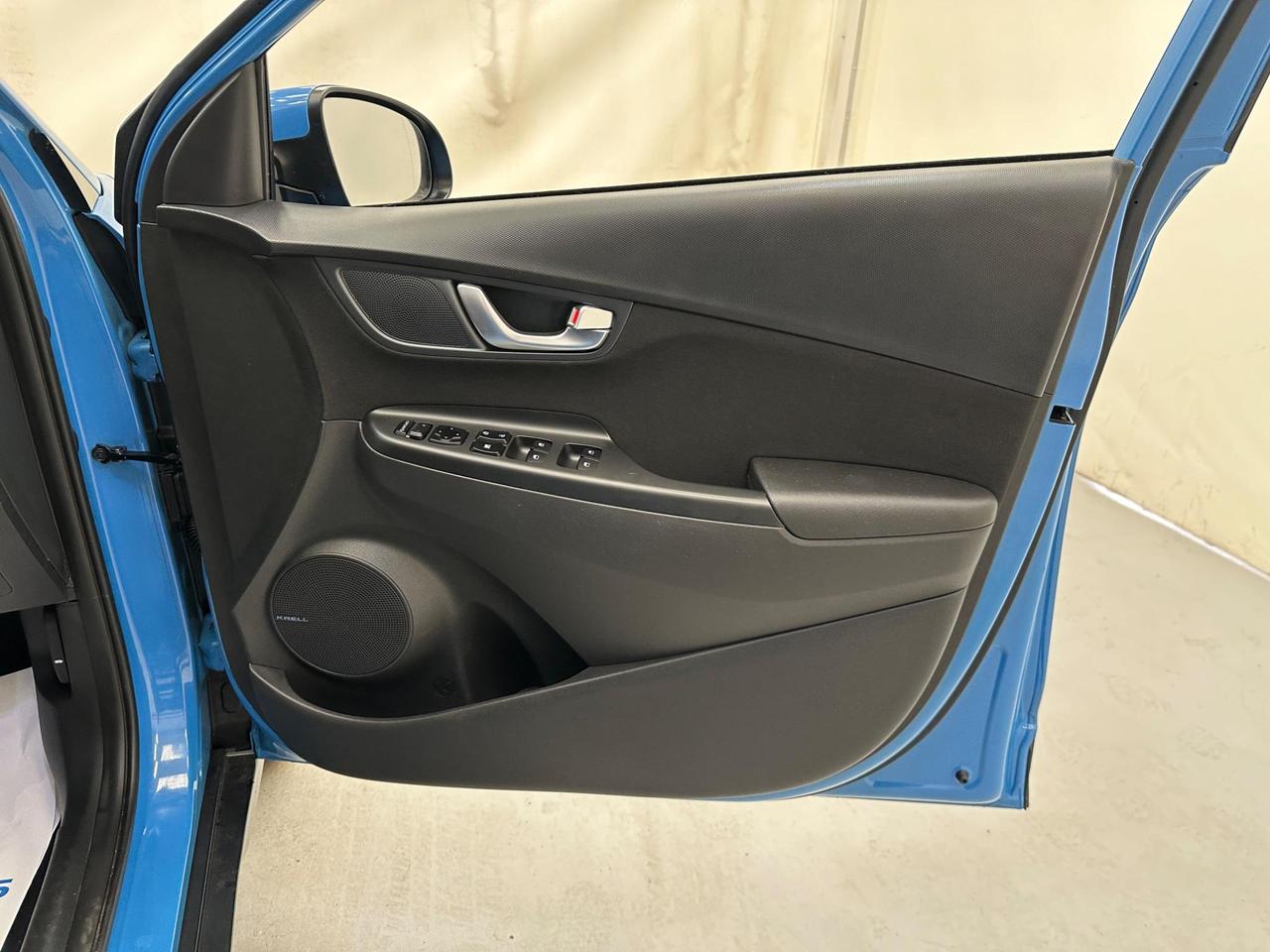 Hyundai KONA DU71YMC