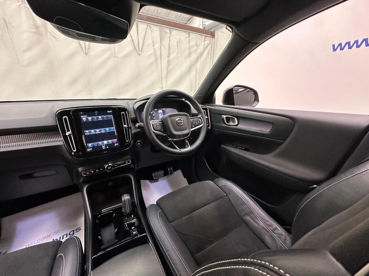 Volvo XC40 YT22VKE