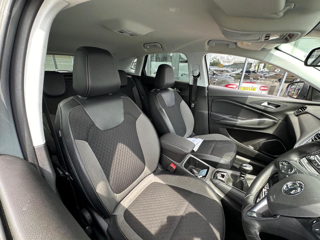 Vauxhall Grandland X DP18YDT