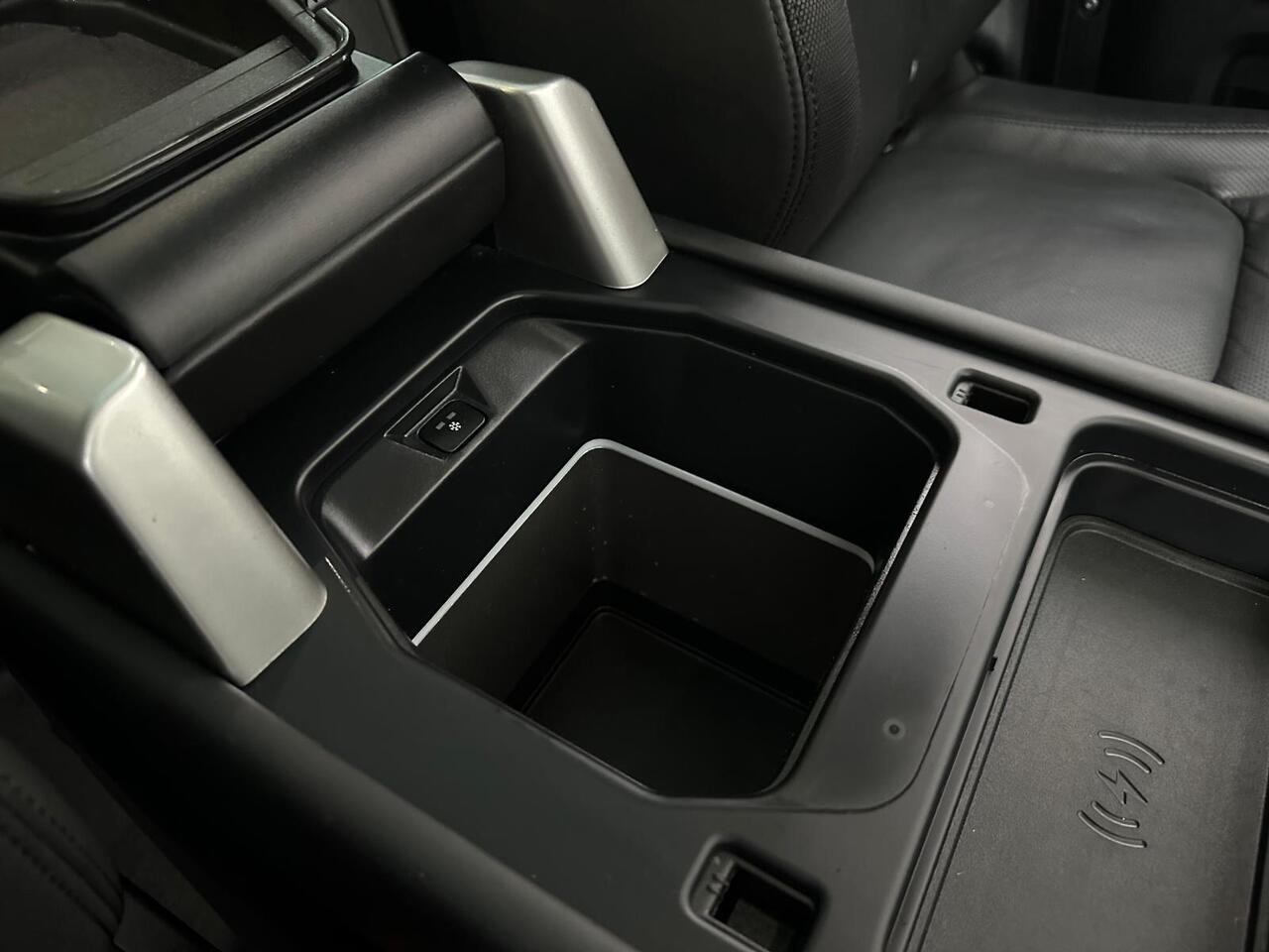 Land Rover Defender 130 BL72MHF