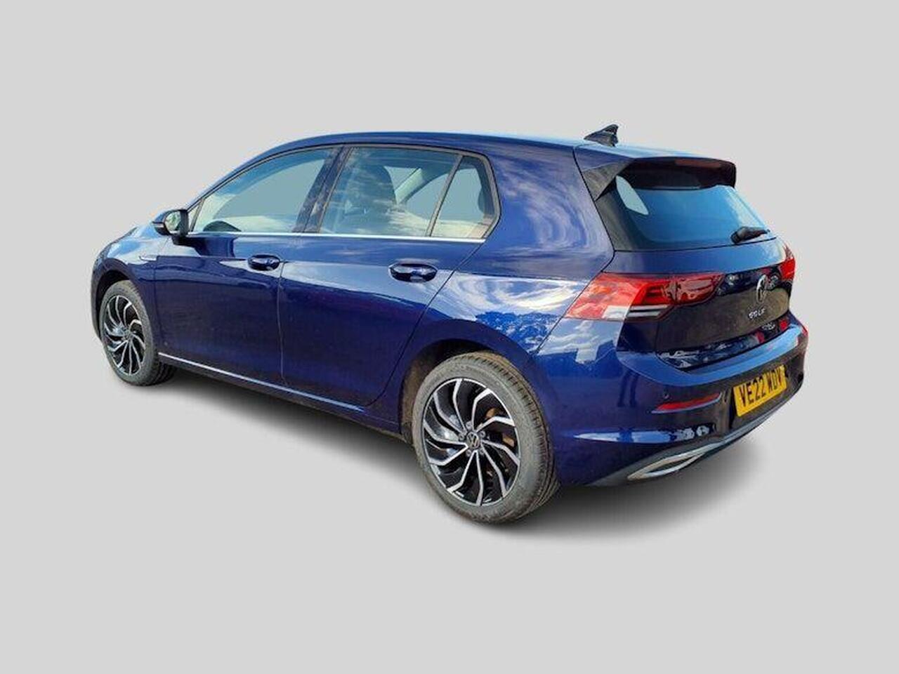 Volkswagen Golf VE22WDV
