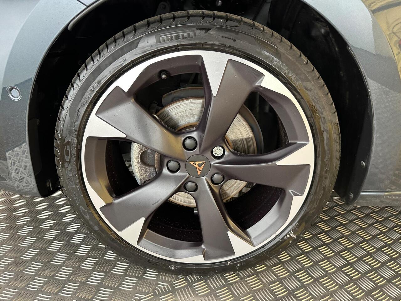 CUPRA Leon VE73RJX