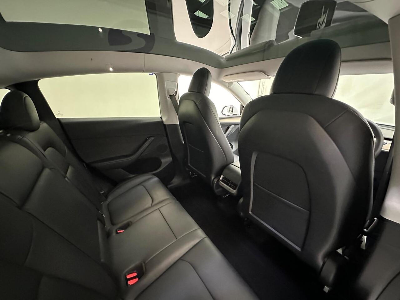 Tesla Model Y MW22ZYE