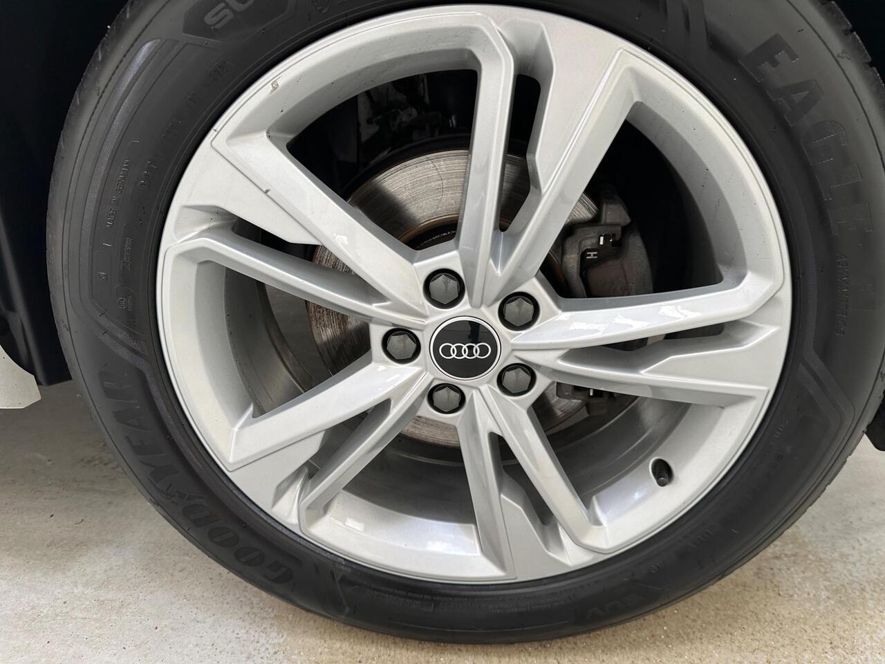 Audi Q3 ST21LJF