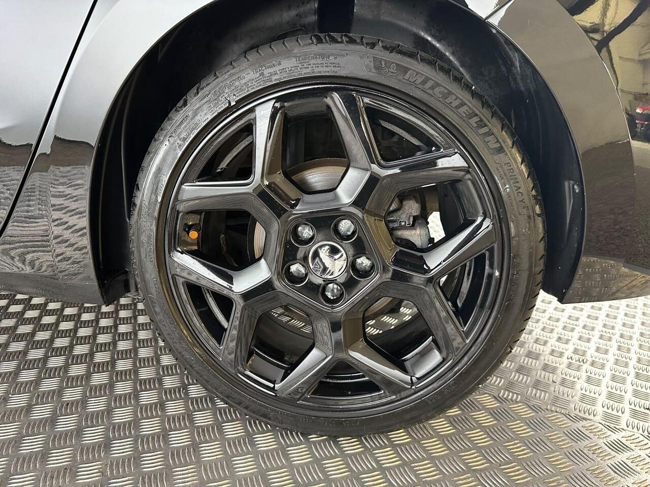 Vauxhall Astra BC72CYF