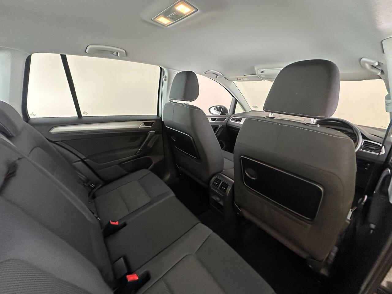 Volkswagen Golf SV GJ16KYG