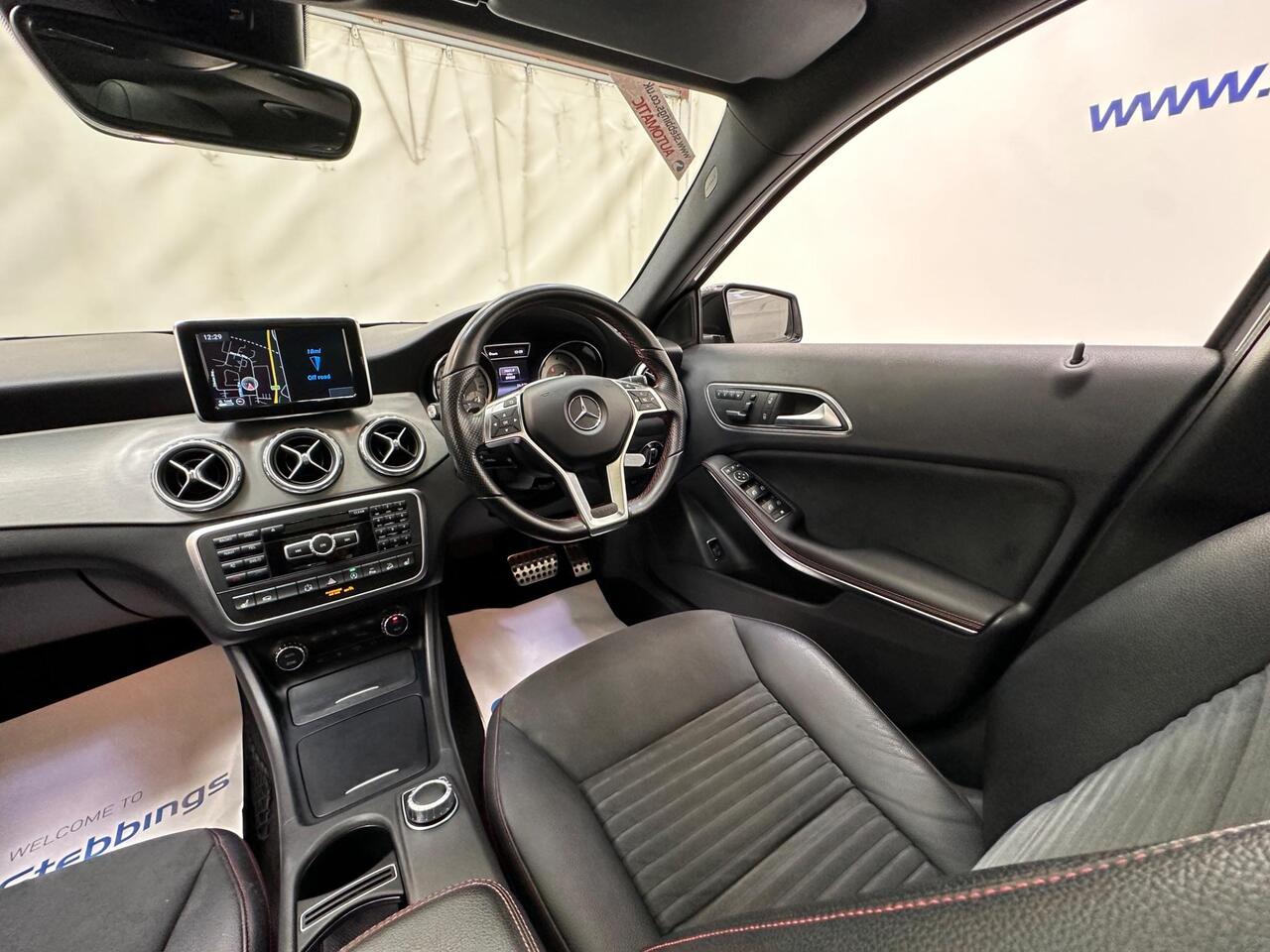 Mercedes-Benz GLA EY15HRN