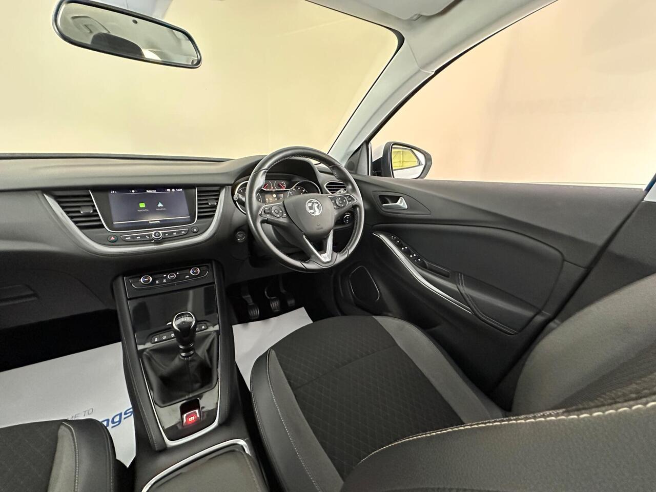 Vauxhall Grandland X KY18FNF