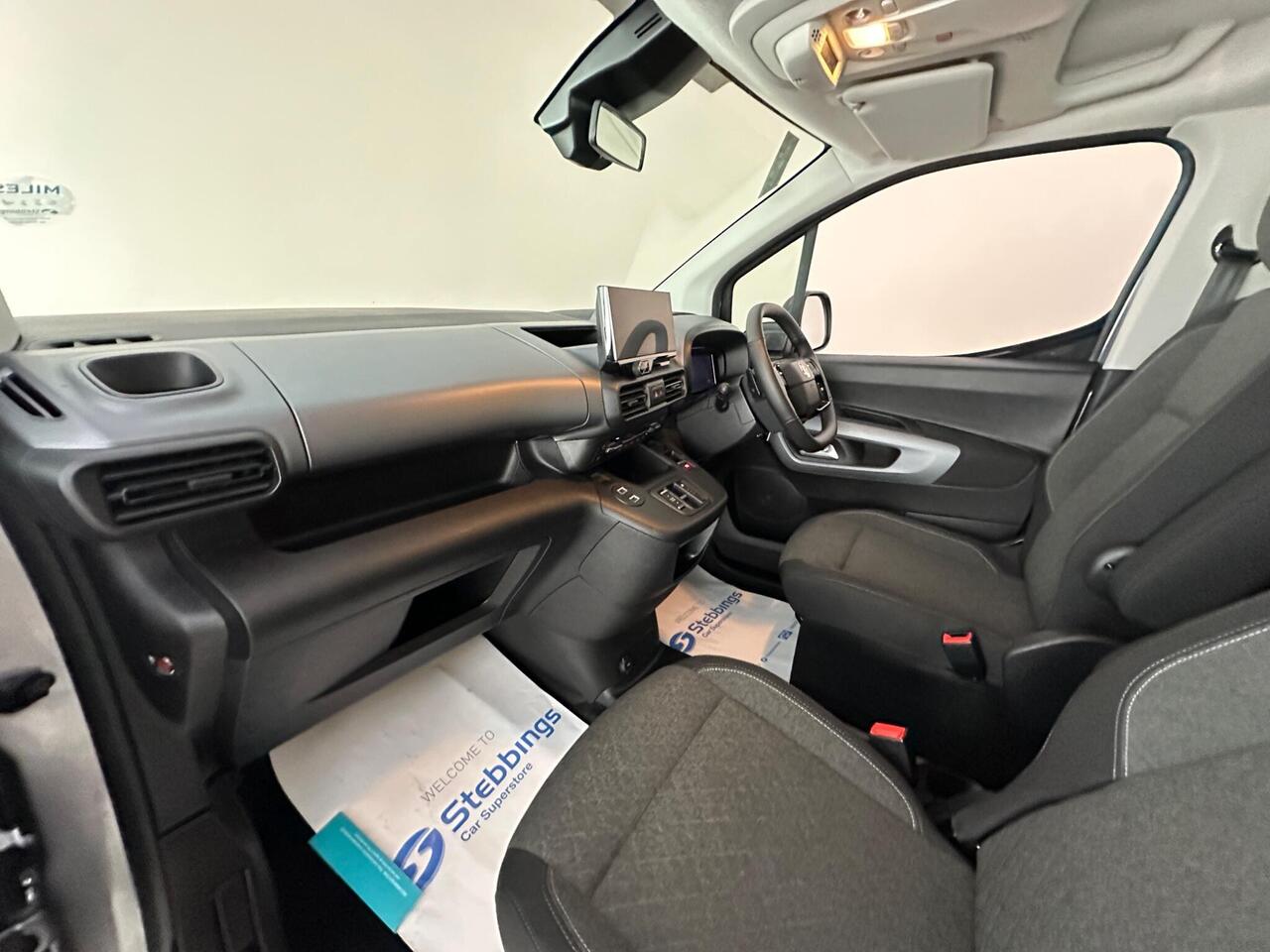 Vauxhall Combo Life Electric CF74XDA