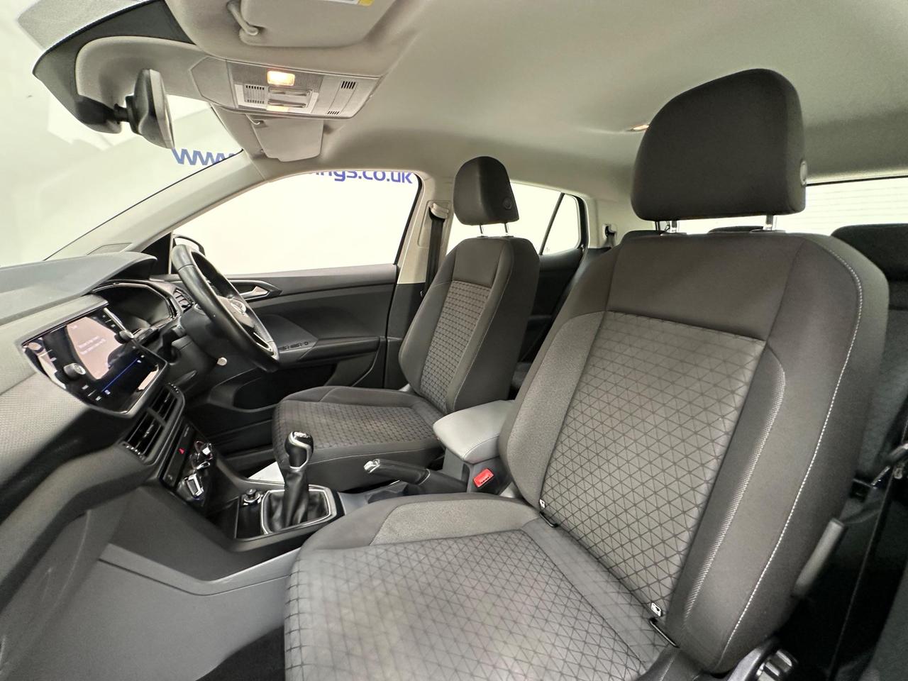 Volkswagen T-Cross RY19MVX