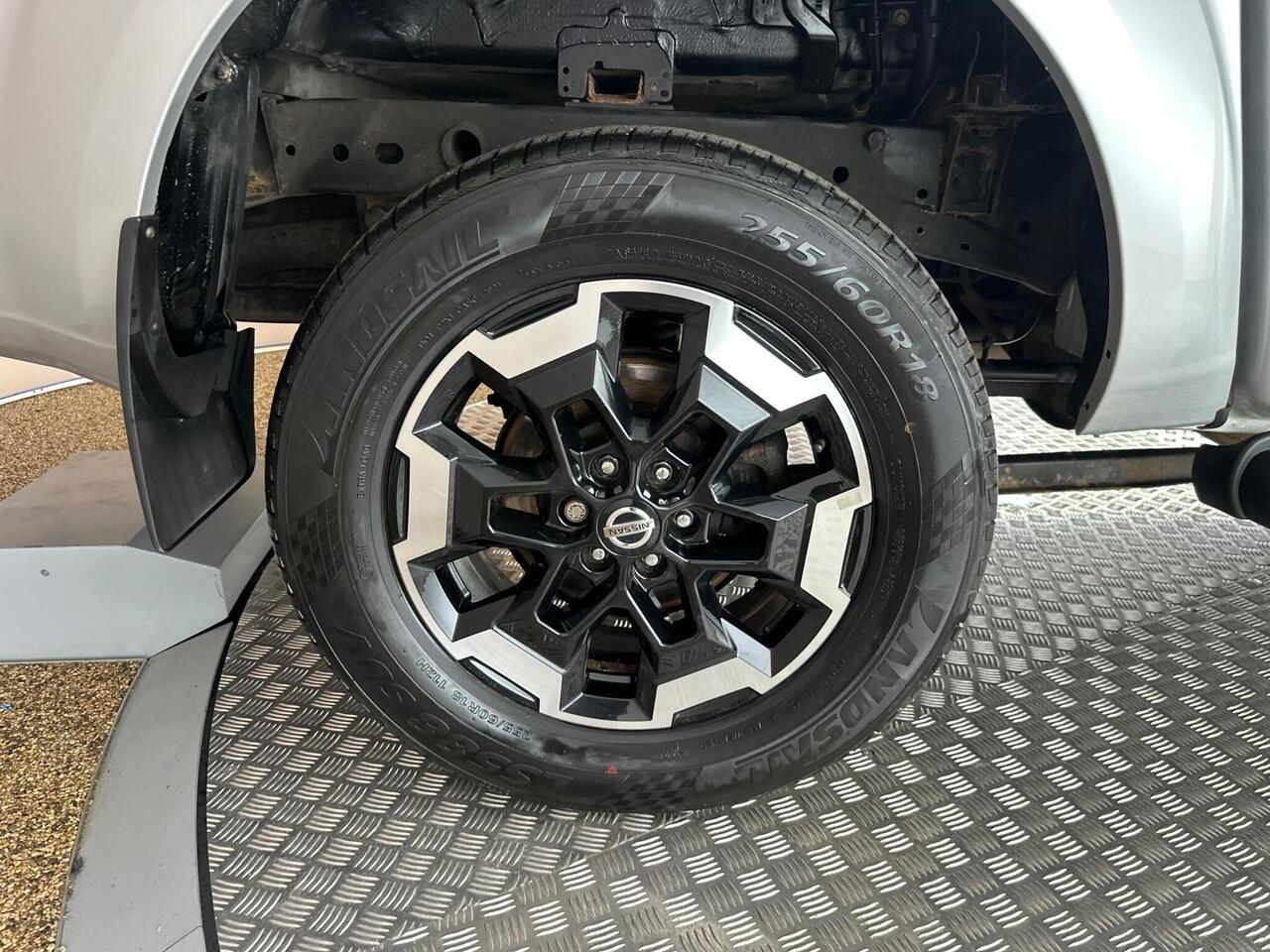 Nissan Navara FT21XBH