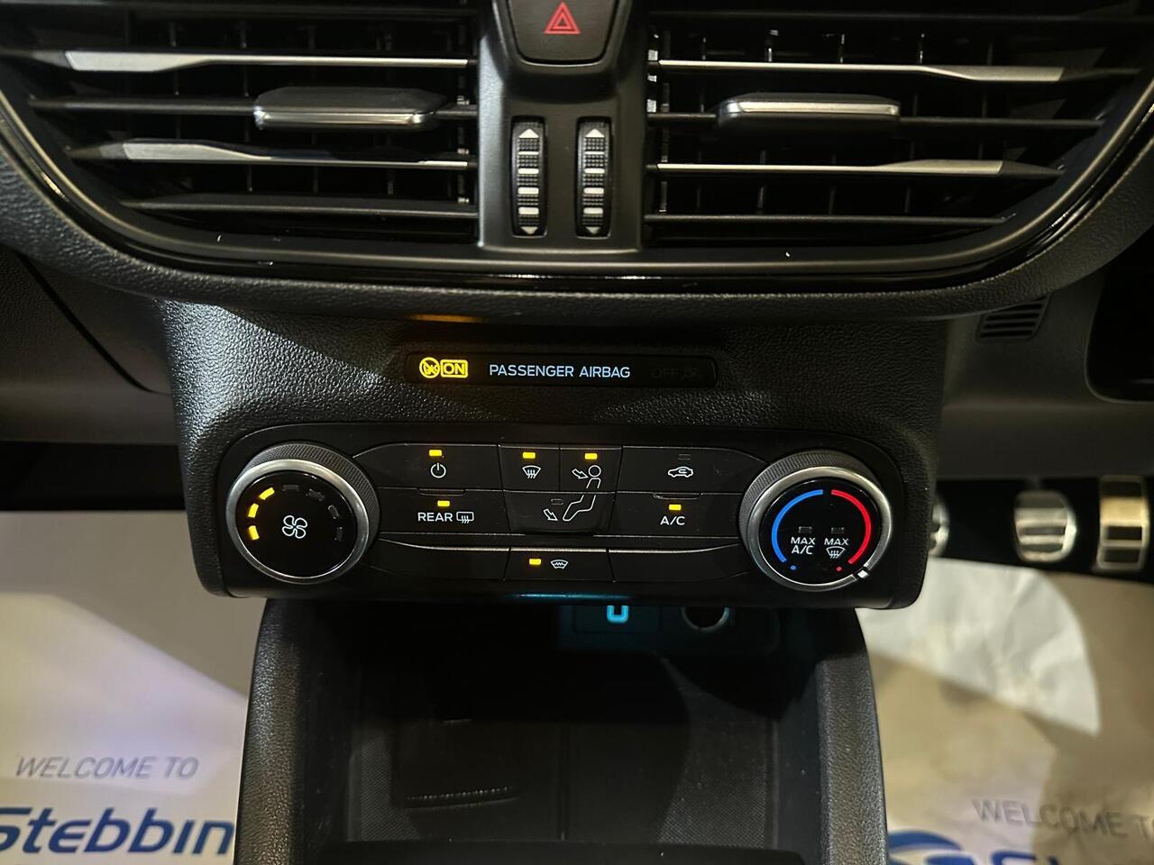 Ford Focus WJ68UUT