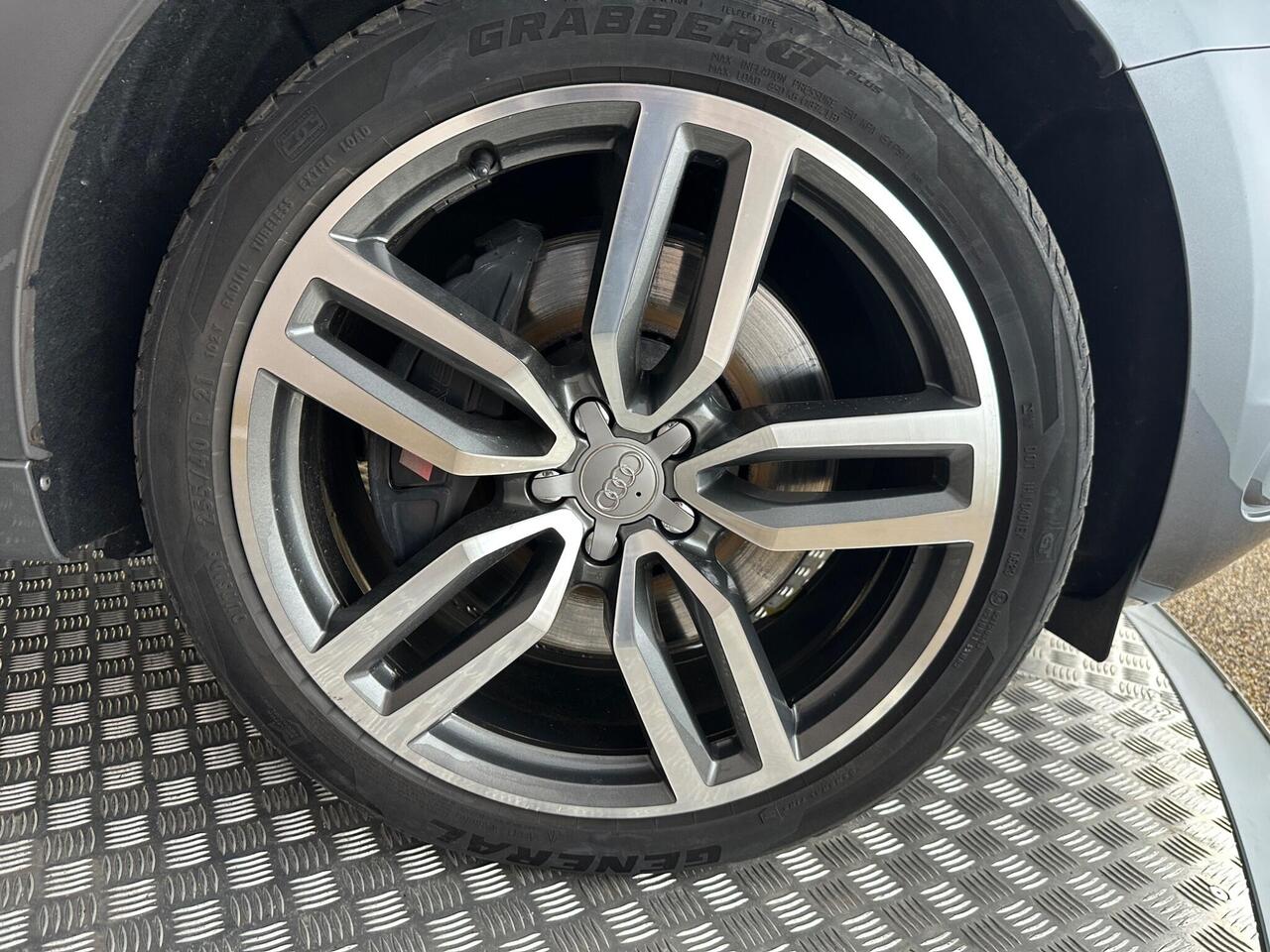 Audi SQ5 LD66WRR
