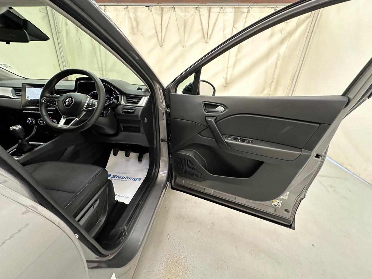 Renault Captur NL22YHZ