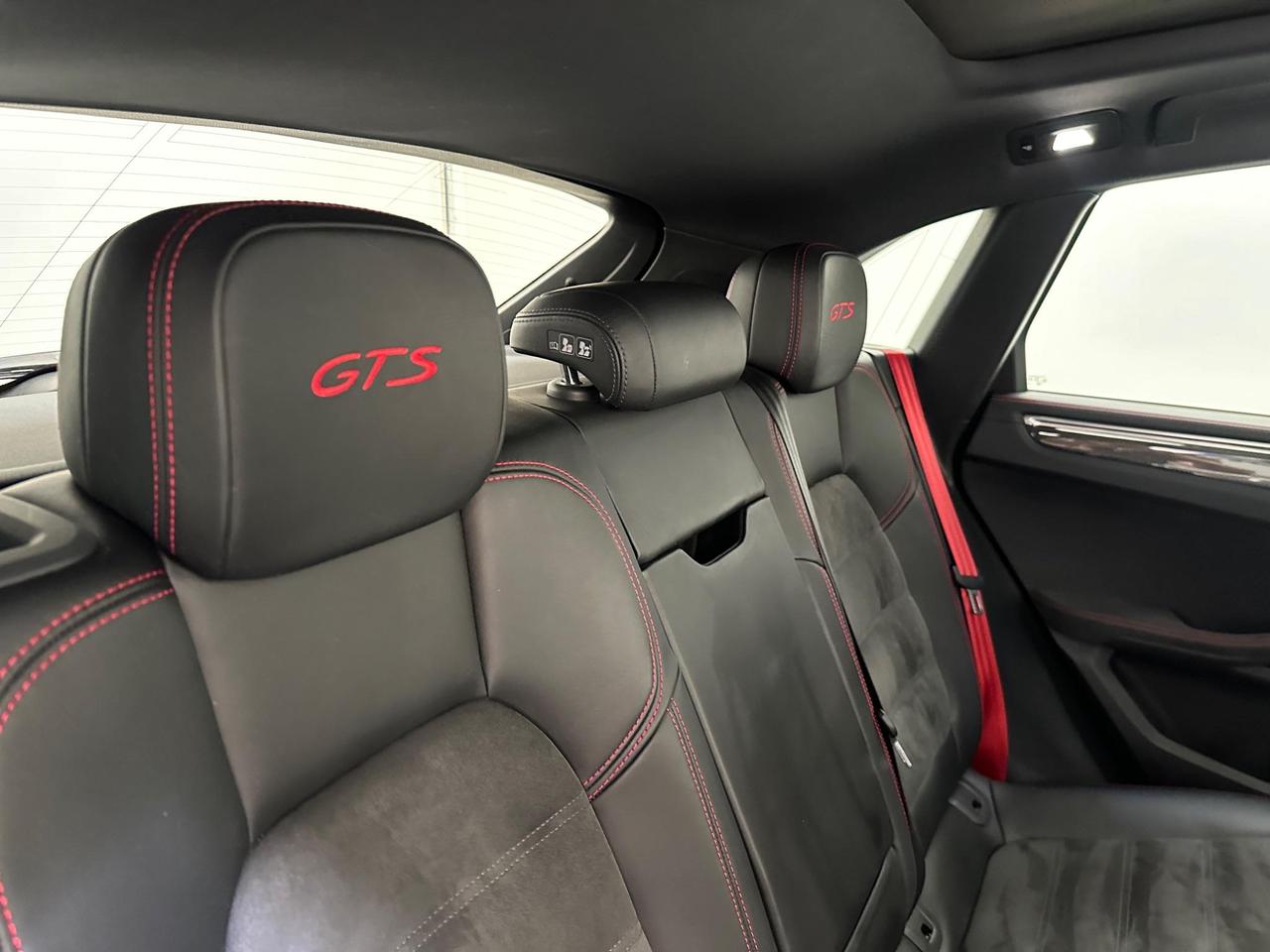 Porsche Macan WM66DZS