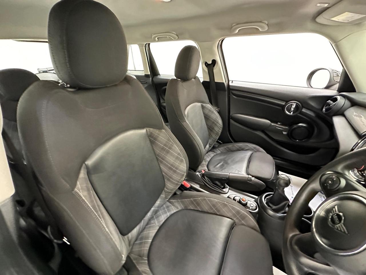 MINI Hatch ND68SXJ