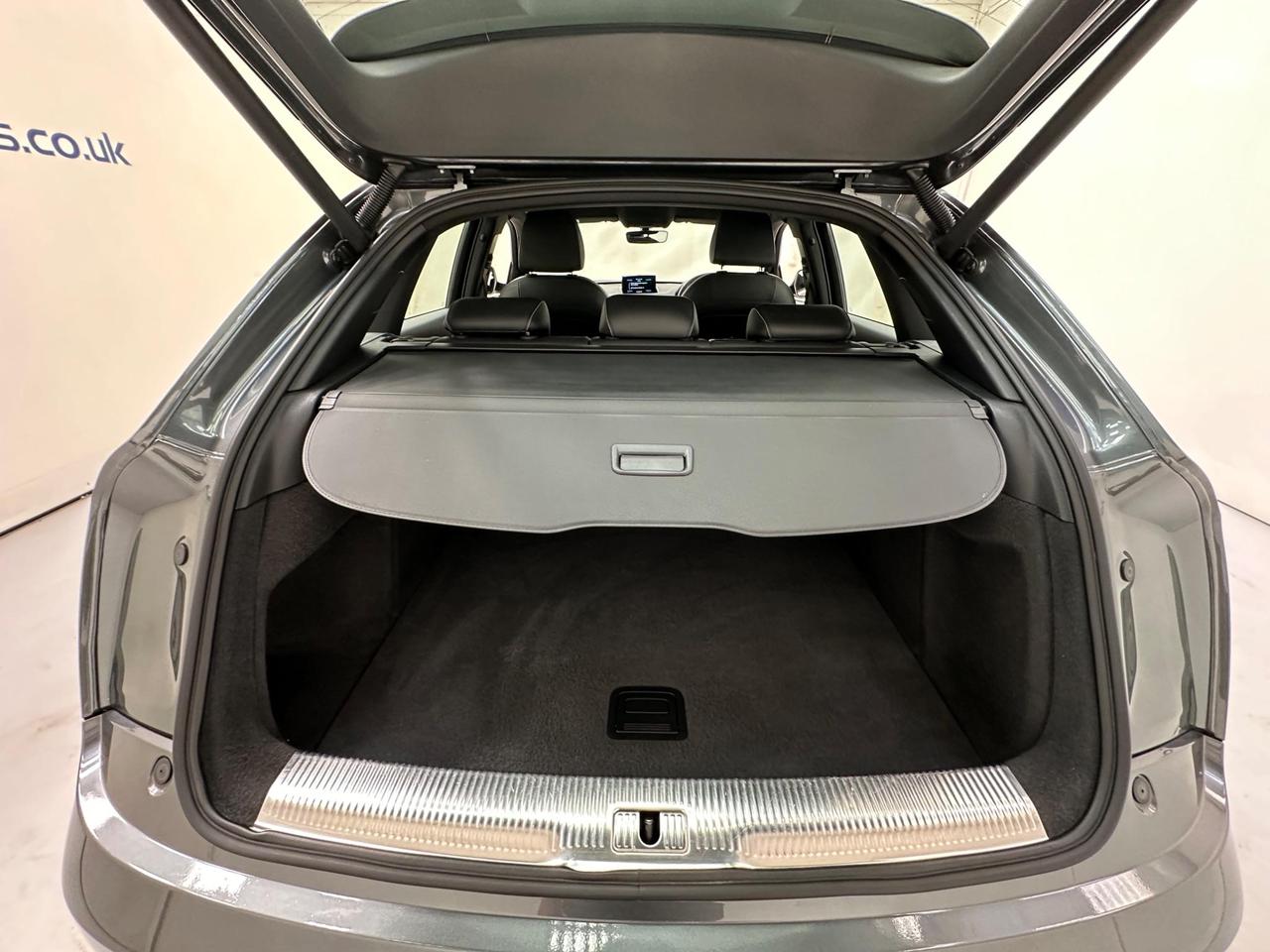 Audi Q3 CE68GWY