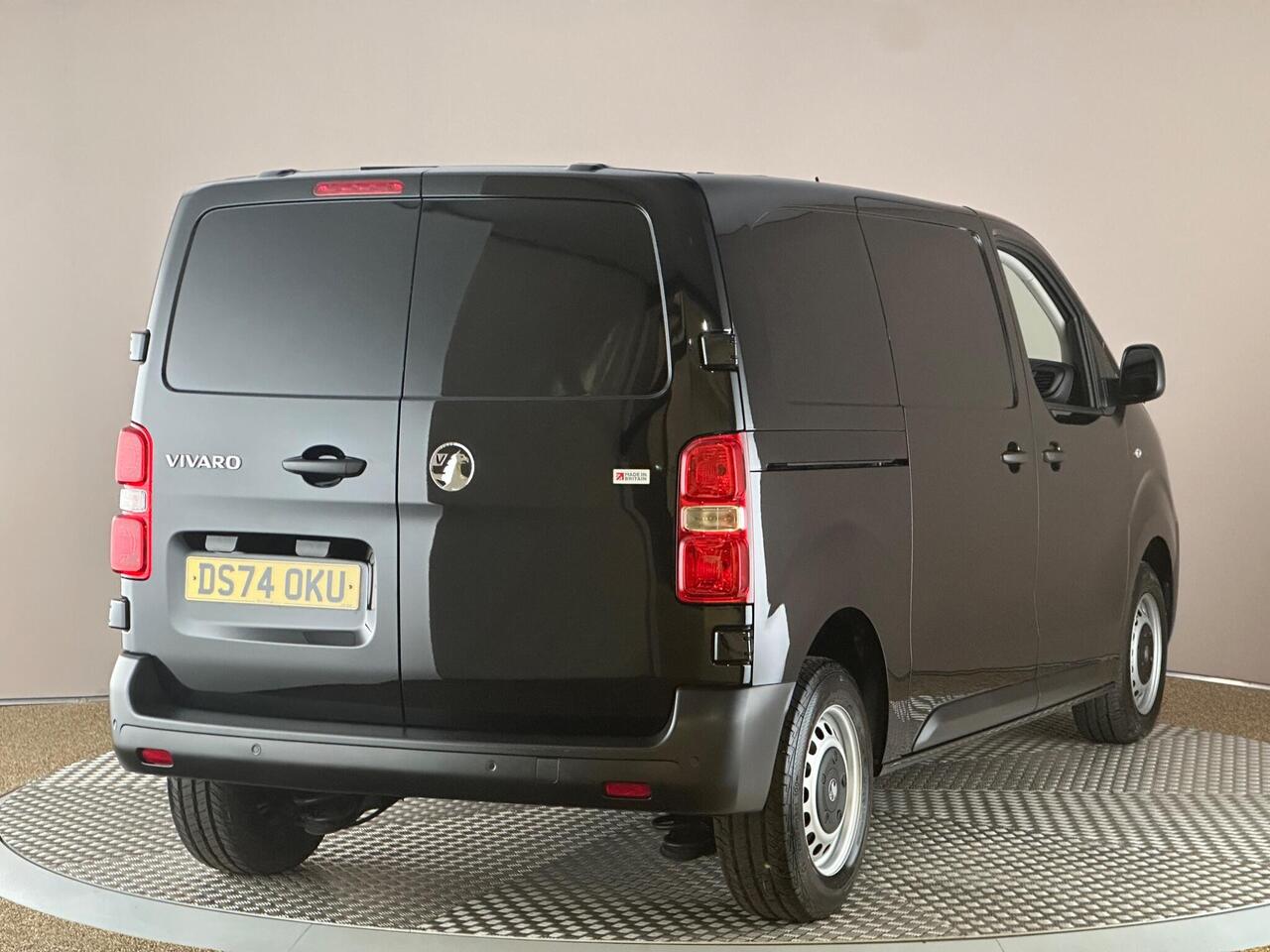 Vauxhall Vivaro DS74OKU