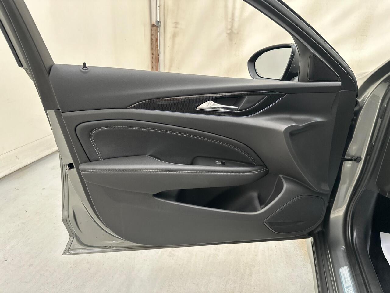 Vauxhall Insignia BG18OSM