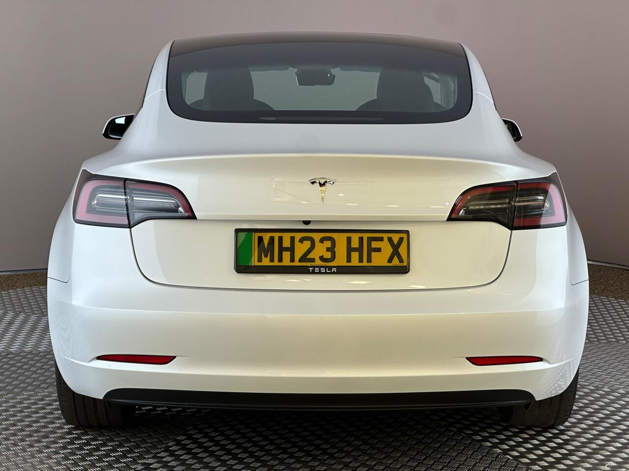 Tesla Model 3 MH23HFX