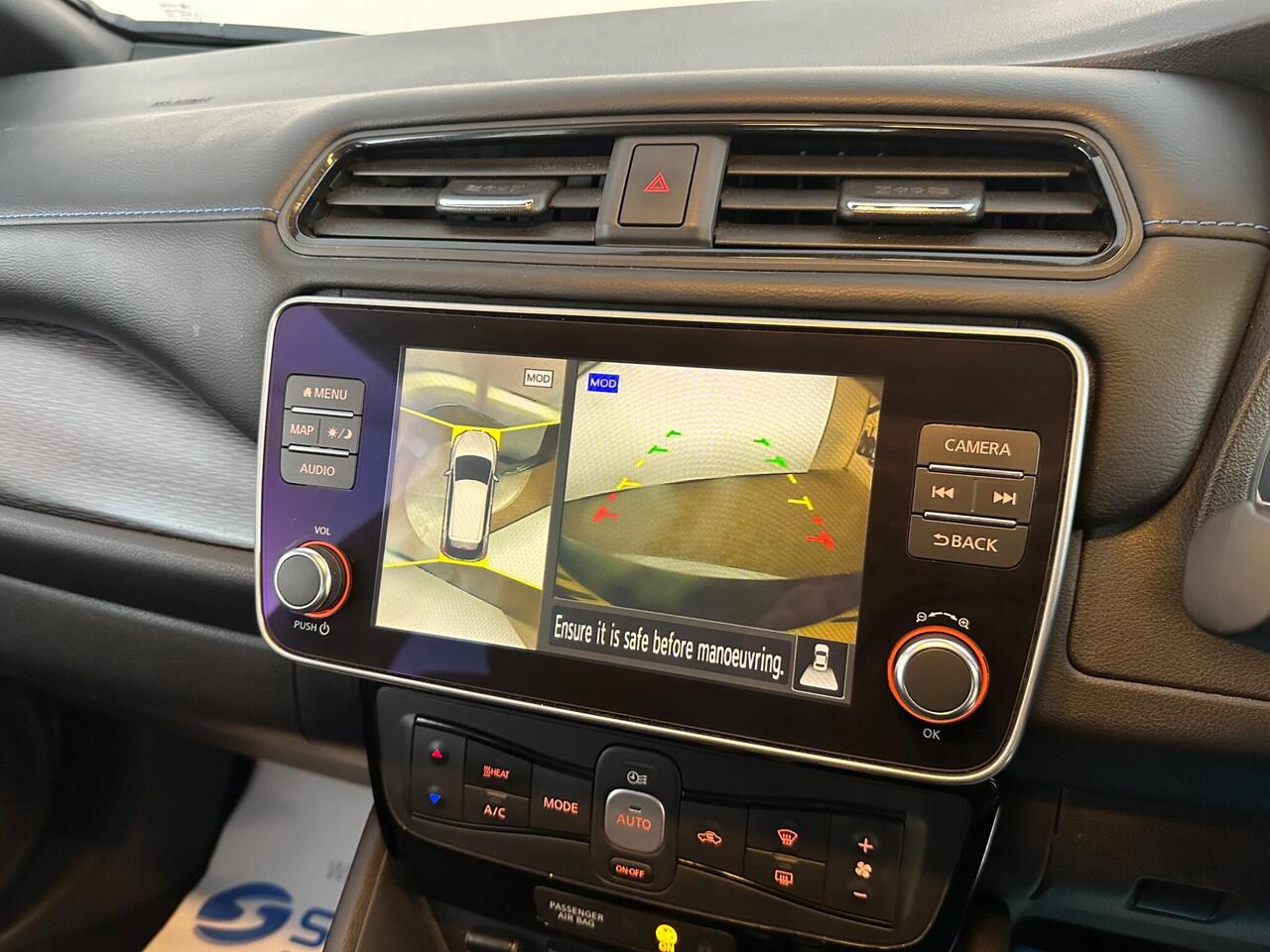 Nissan Leaf VN70YLU