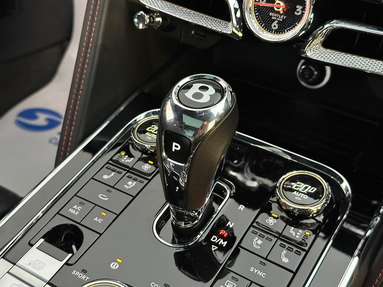 Bentley Flying Spur SN71VZD